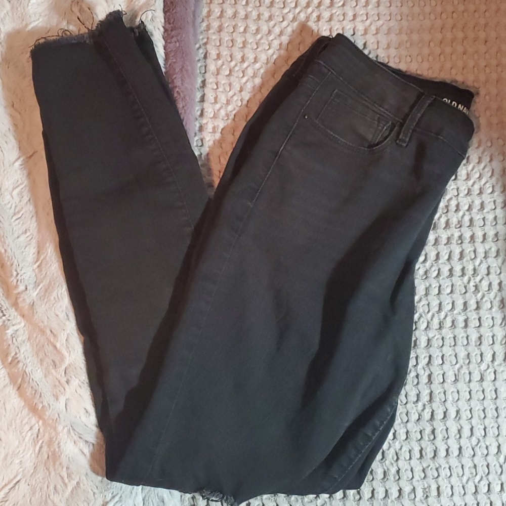 Skinny distressed jeans